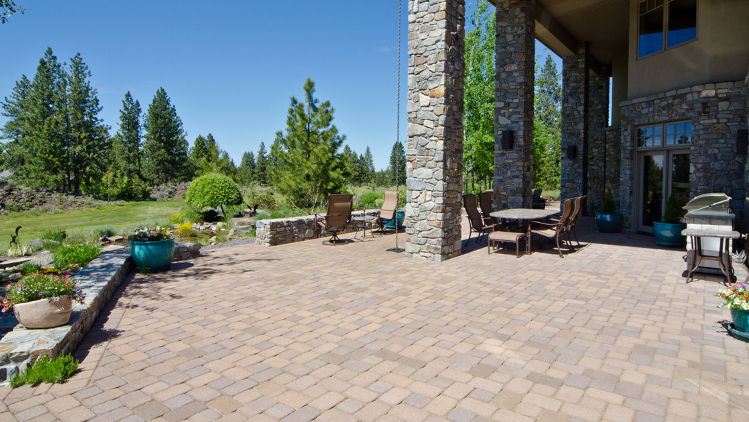 Patio Stone - DeezRocks - Custom Flagstone for columns and patio design - Locations in Cle Elum, WA and Clark Fork, ID