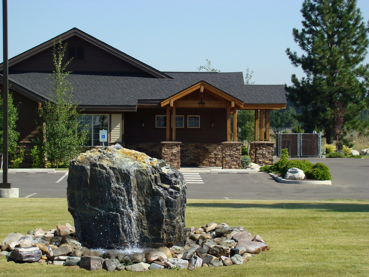 large-stone-water-feature-statement-piece-clark-fork-idaho-deezrocks