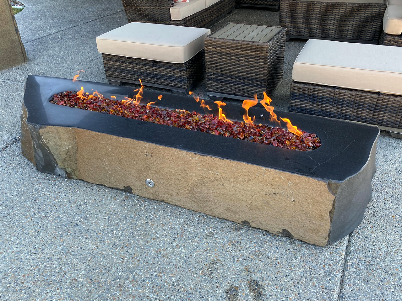 linear-stone-fire-feature-glass-rock-contemporary-patio-deezrocks-cle-elum-washington