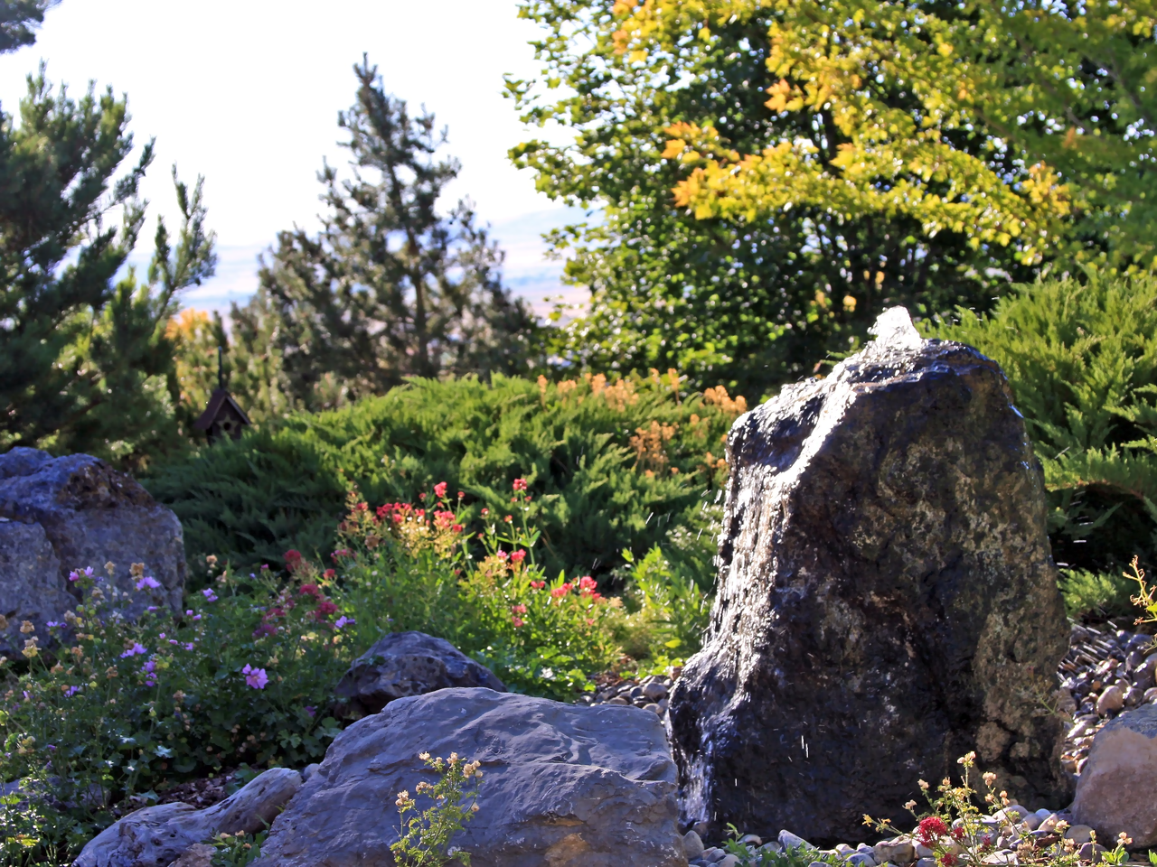 premium-natural-stone-water-feature-installation-cle-elum-washington-deezrocks