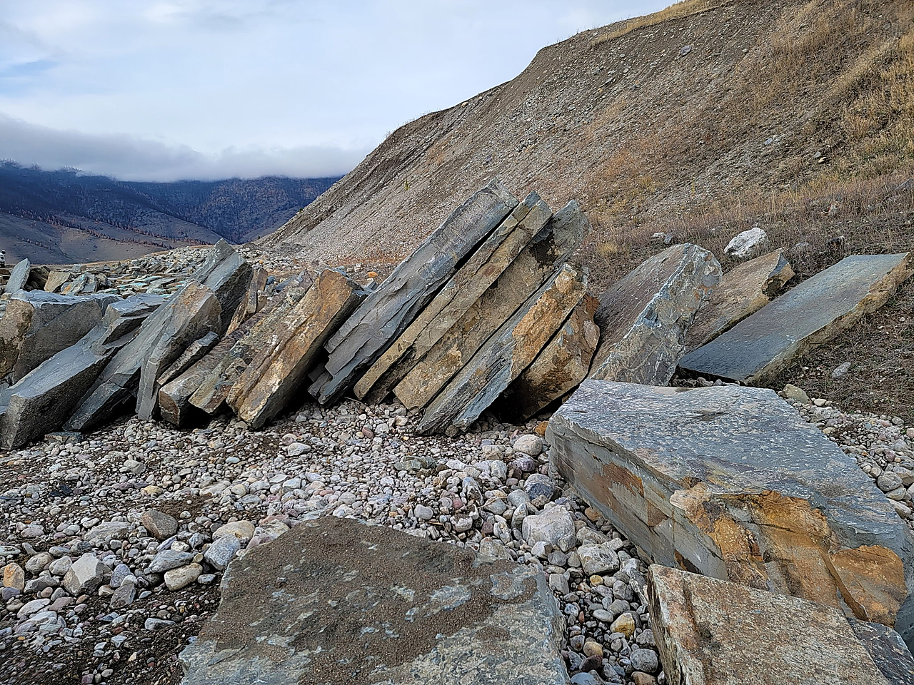 raw-flagstone-quarry-supplier-clark-fork-idaho-deezrocks