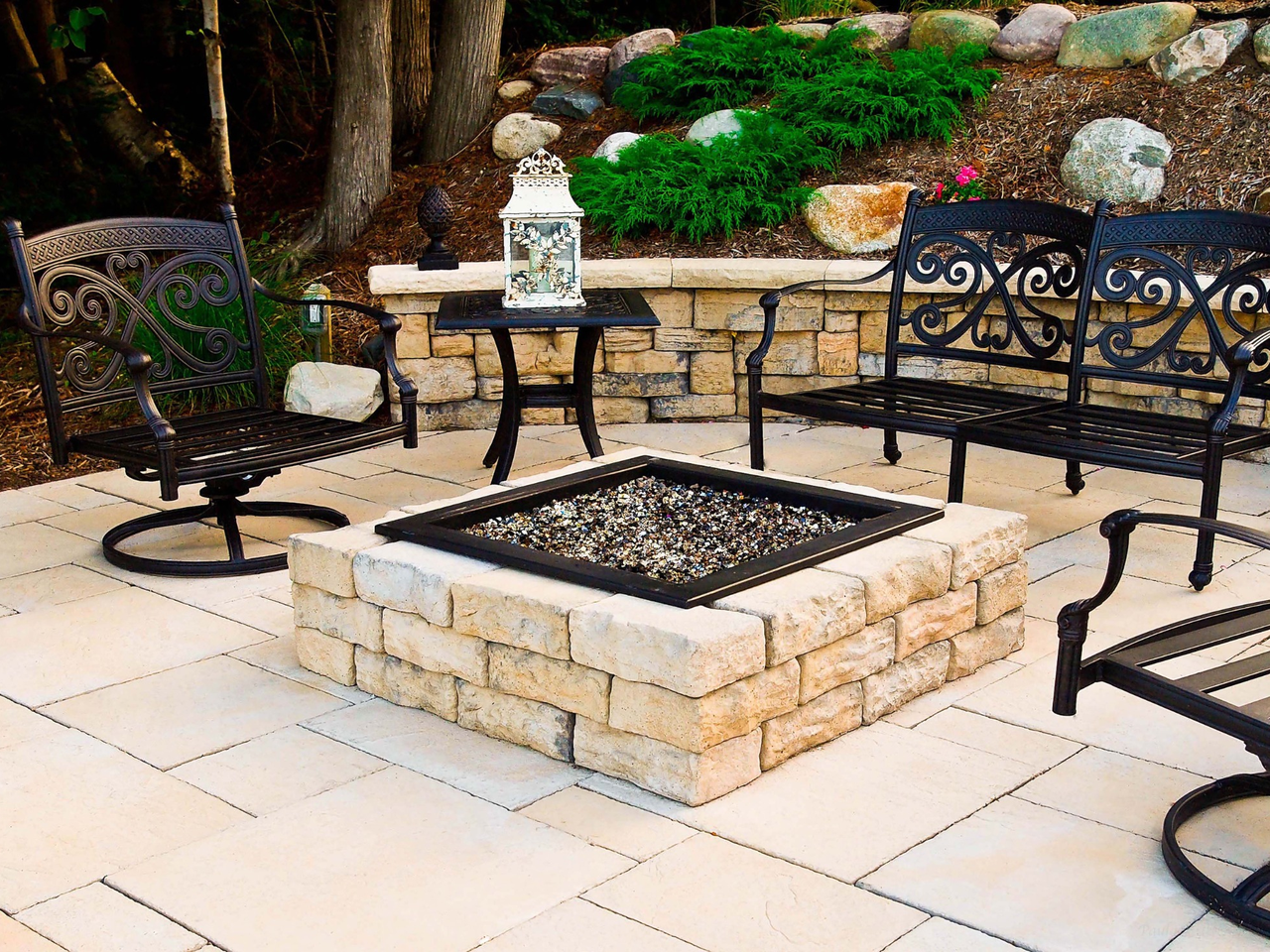 square-stone-fire-pit-paver-patio-seating-area-deezrocks-clark-fork-idaho