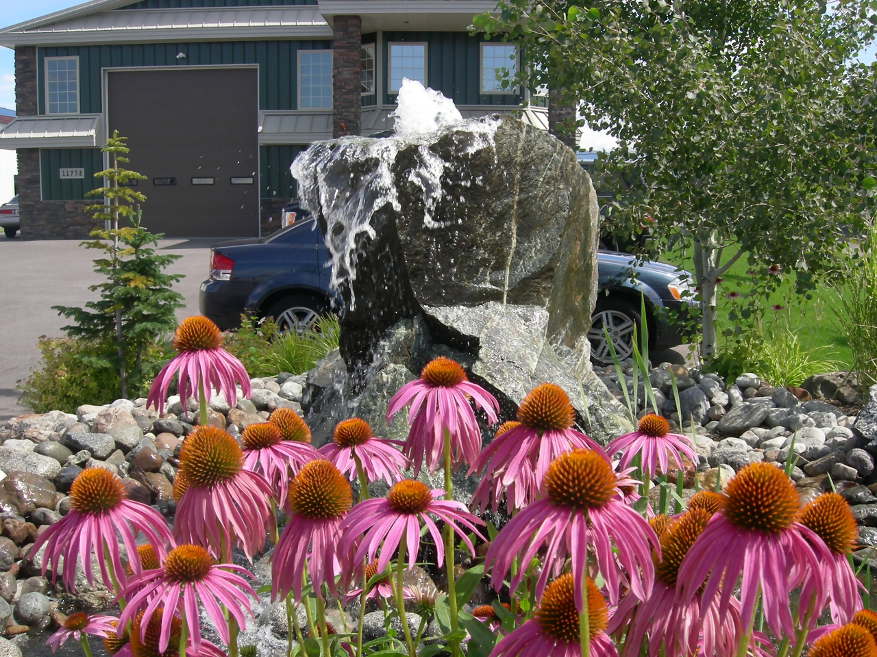 unique-stone-water-feature-residential-cle-elum-washington-deezrocks